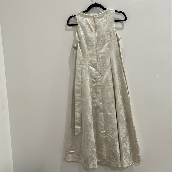 Jessica McClintock Girls Size 14 Beaded Floral
Gown Dress Ivory Gold - Picture 5 of 16